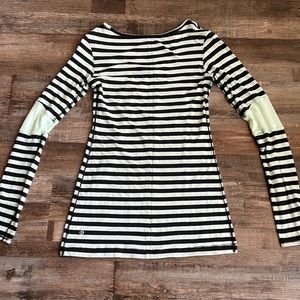 Mint and black striped LuLu Lemon shirt. Good condition Large